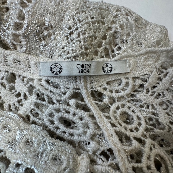Coin 1804  Beautiful Crochet Lace Blouse - Light Beige size XL - Picture 5 of 9